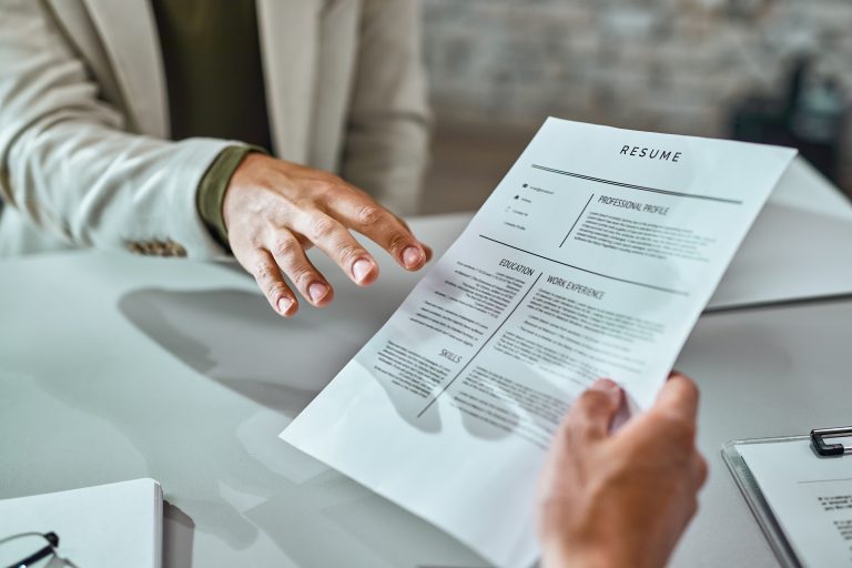 screen candidates without a resume